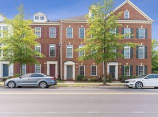 908 W Glebe Rd, Alexandria, VA 22305