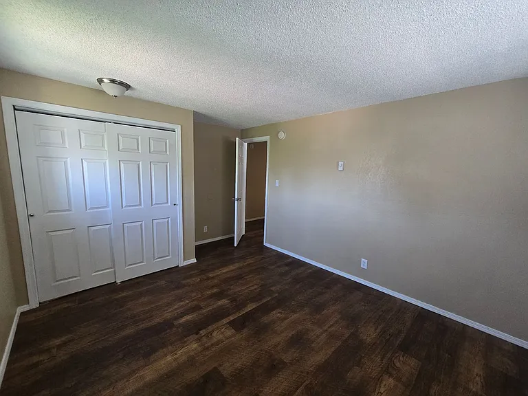 1715 Center Ave #15 — Photo 50