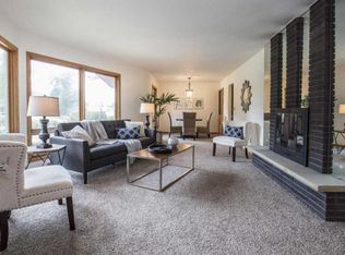 18350 Heathway Ln, Brookfield, WI 53045