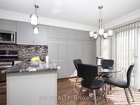 5th image of 1009 Meadowridge Cres