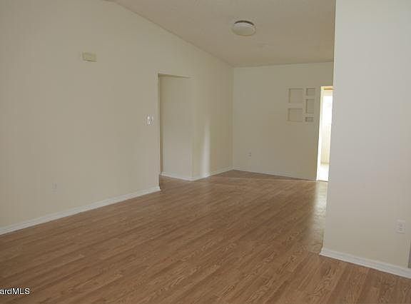 5th image of 1030 Bonnymede Dr