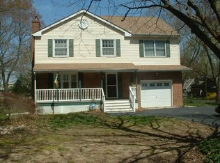 106 Maple Shade Ave, Washington Crossing, PA 18977