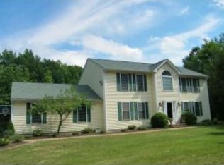 6 Laurel Rd, Hooksett, NH 03106