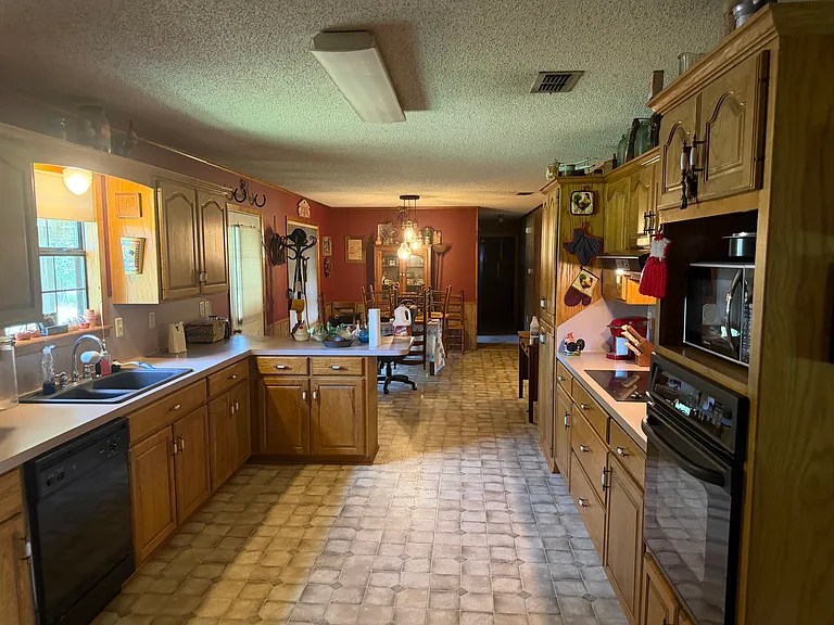 5002 Bison Rd — Photo 4