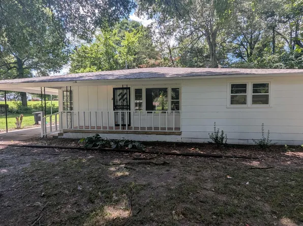 215 Mayo Dr, Piggott, AR 72454