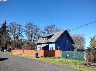 307 3rd St, Lyle, WA 98635