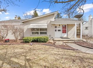 23114 Farmington Rd, Farmington, MI 48336