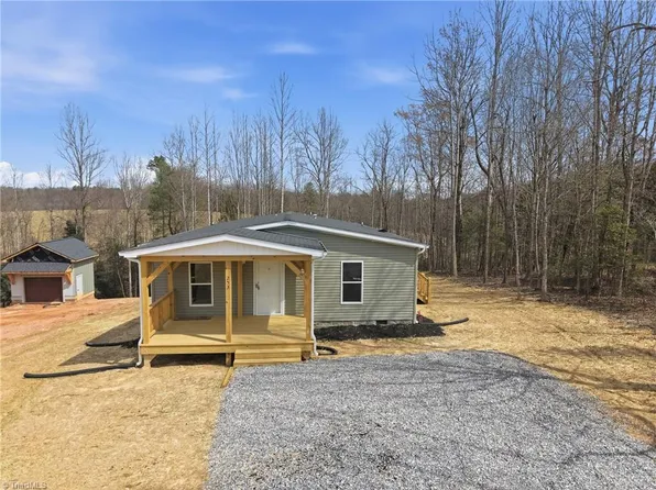 253 Ridge Top Rd, North Wilkesboro, NC 28659