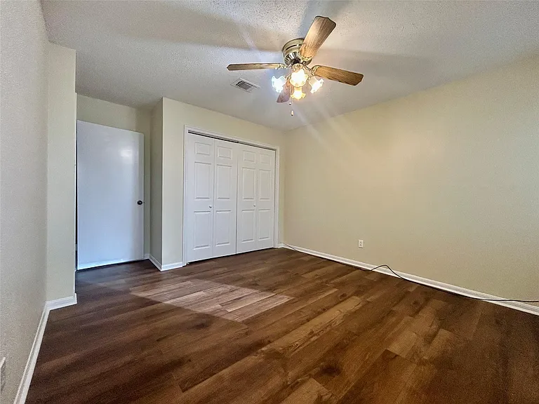 2456 Country Club Dr — Photo 22