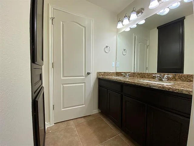 139 Niagara Dr #139 — Photo 7