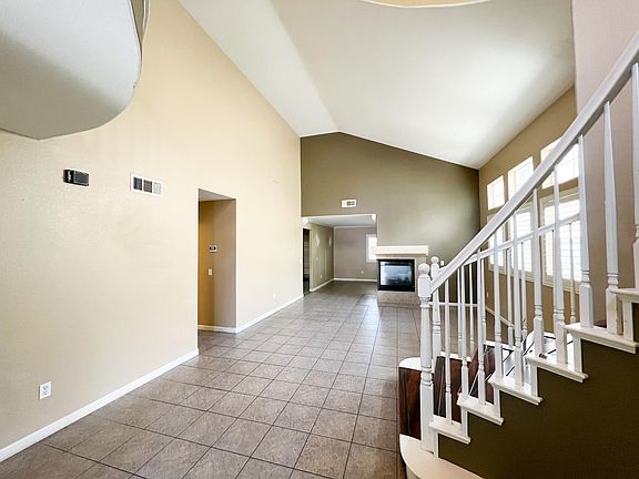 4th image of 25645 Macintosh Ct