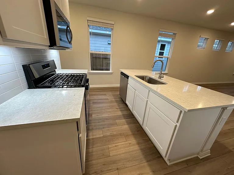 8309 Augeron Dr — Photo 37