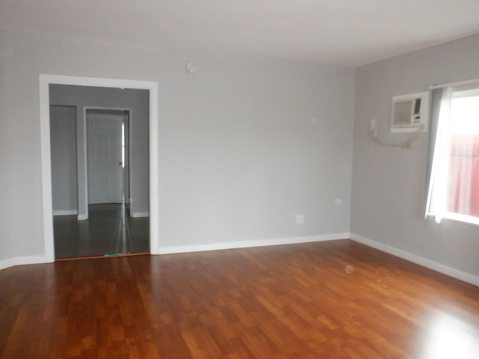 1st image of 1364 N D St