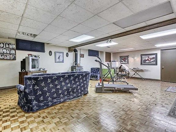 2nd image of 80 Sprucewood Dr