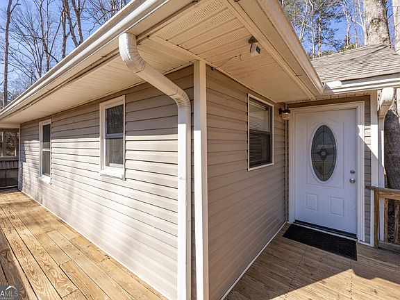 4th image of 3939 Hillside Ln