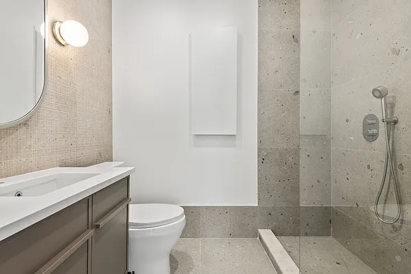 Rented by Nooklyn NYC LLC | media 21