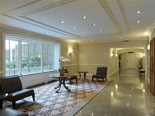 Sold by Sotheby's International Realty | media 11