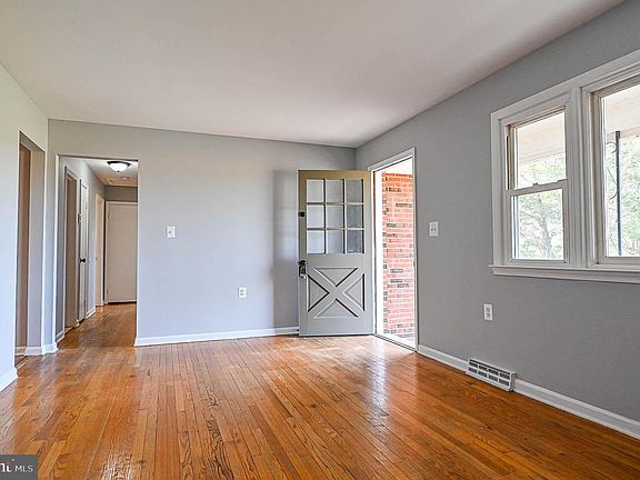 4th image of 12129 Marble Hill Ln