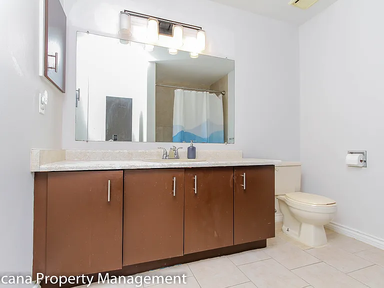 72 Burlington Cres #1 — Photo 19