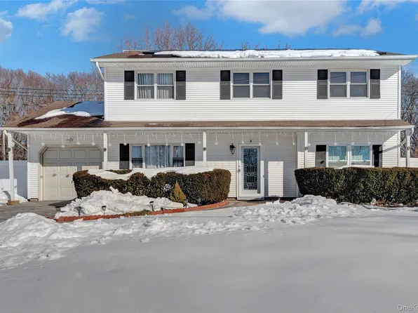47 Bellwood Avenue, South Setauket, NY 11720