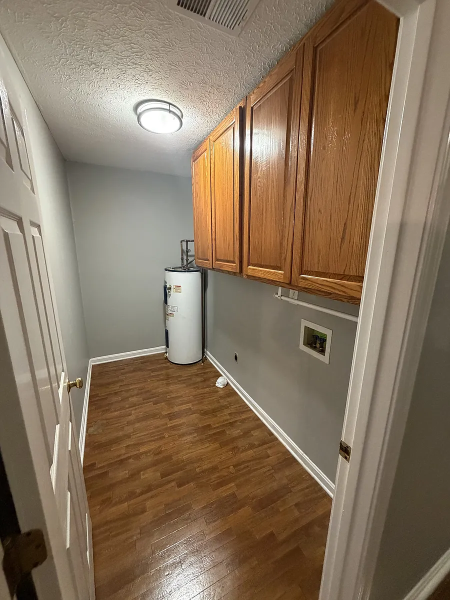 Building Photo - 127 Springhill Dr