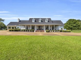 432 Old Country Ln, Columbus, MS 39702