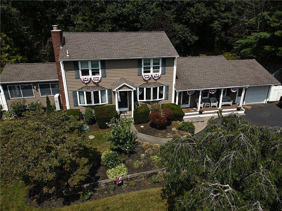 1st image of 18 Elizabeth Ann Dr