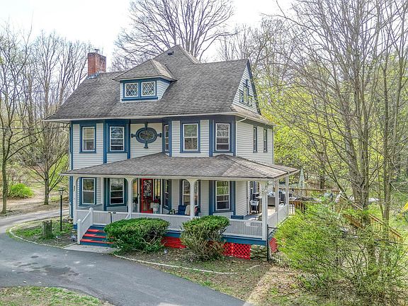 2nd image of 832 Bloomingburg Road