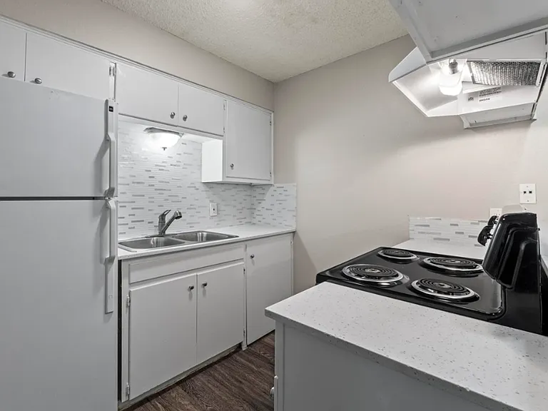 Duval Court — Photo 14