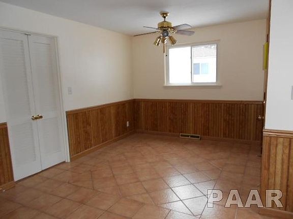 3rd image of 2509 N Rockwood Dr
