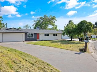 1419 N Canary Dr, Visalia, CA