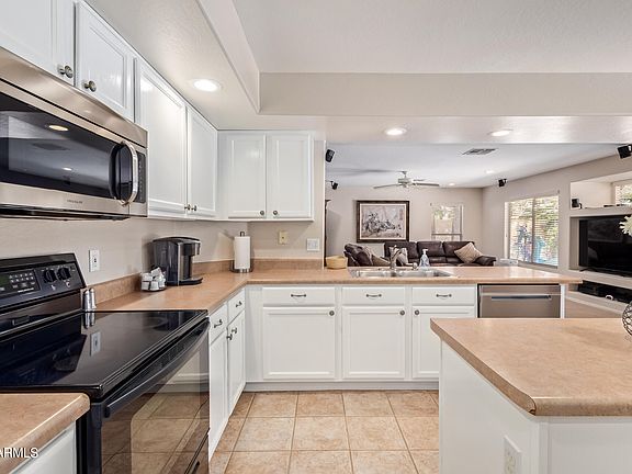 4th image of 1390 E SAN CARLOS Way