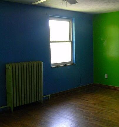 4th image of 1302 Winchester Ave