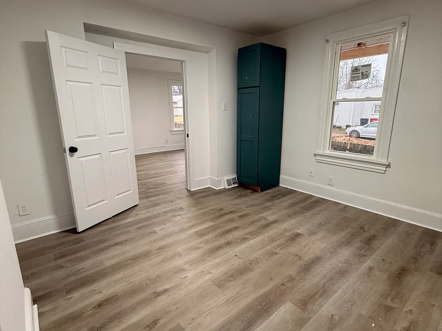 3 bed, 1.5 bath, 1285 sqft, $1,900 — Photo 4
