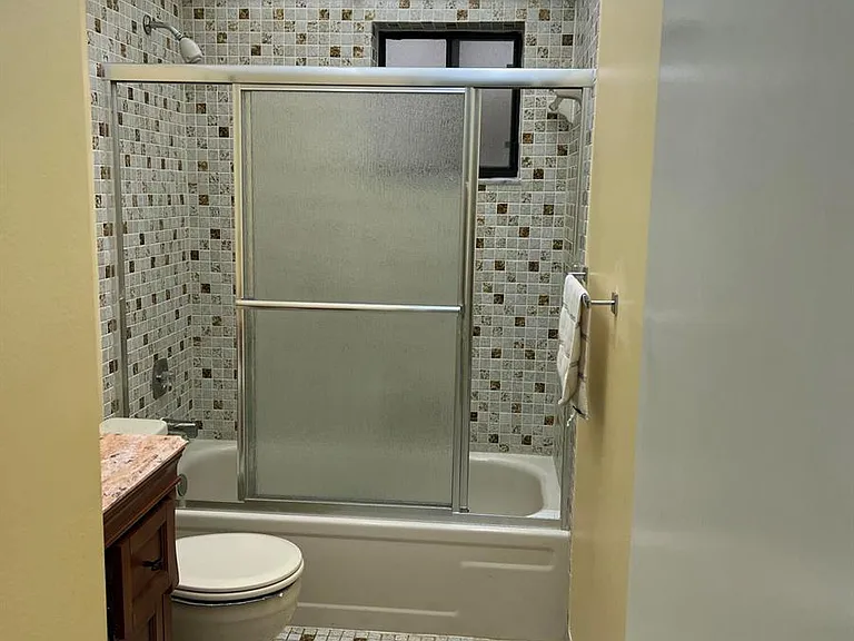 5220 Las Verdes Cir #101 — Photo 13