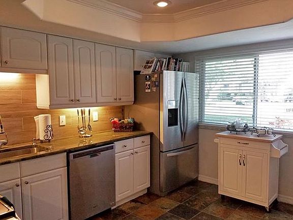 5th image of 416 Oak Haven Dr #416