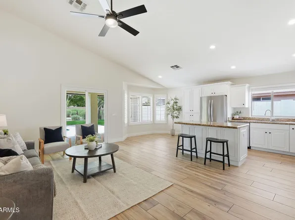 2204 S QUARTZ Court, Gilbert, AZ 85295