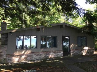 2980 Birchview Dr, Kewadin, MI 49648