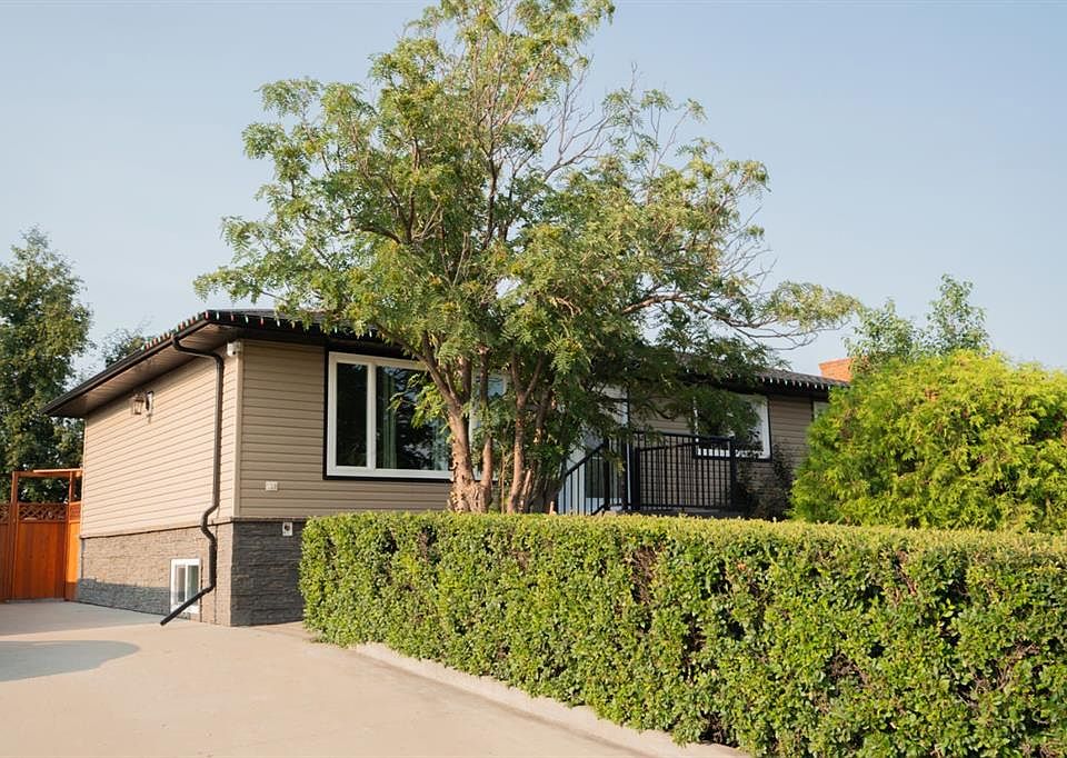 1st image of 1026 S 18th Ave