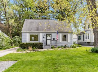 310 S Prairie Rd, New Lenox, IL 60451