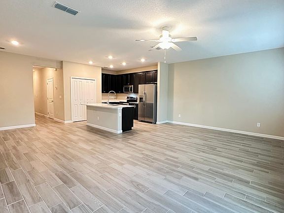 5th image of 246 Boracay Cir