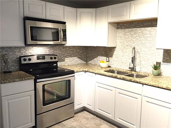 5th image of 8406 N Packwood Ave