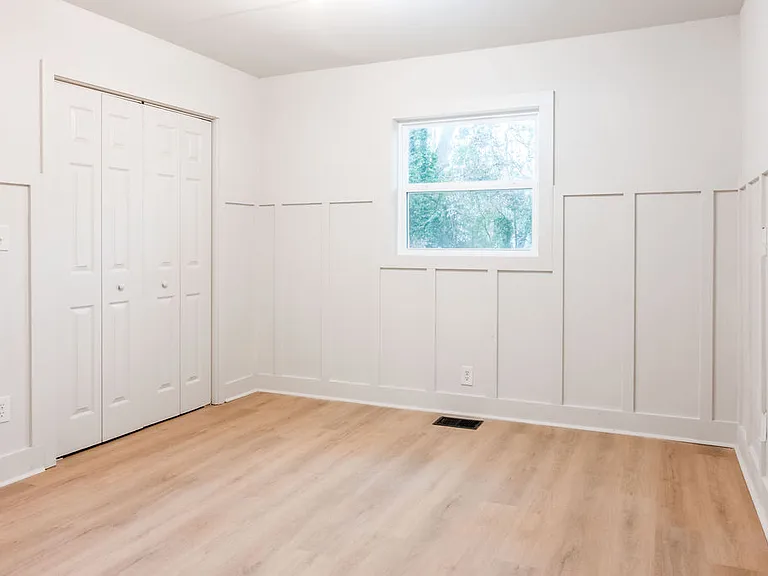80 Menefee St — Photo 8