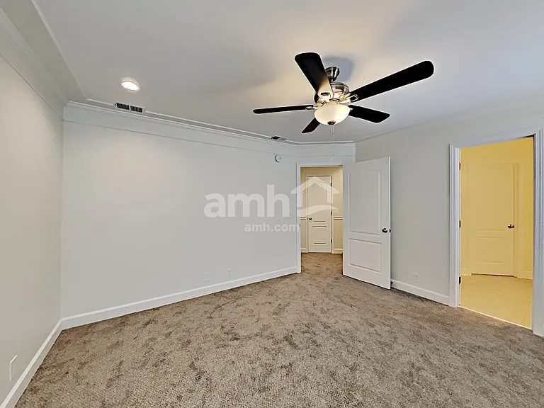 2533 Kilkenny Ct — Photo 12