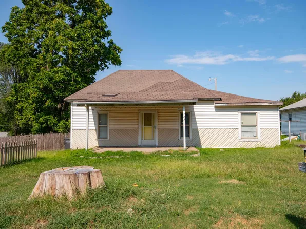 417 & 423 N 8th St, Arkansas City, KS 67005