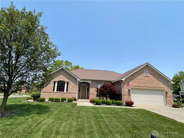 818 Rosecrest Rd, Tipp City, OH 45371