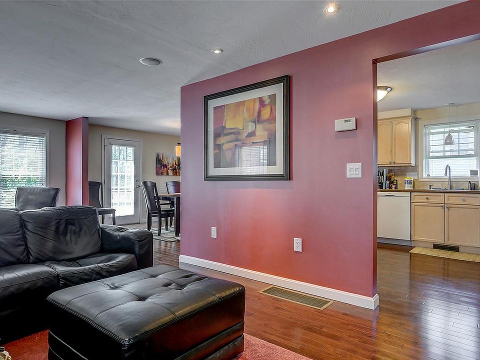 21 Barbara Ln Hudson NH Zillow