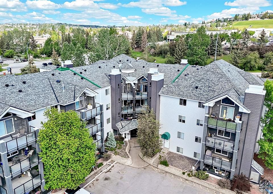 1st image of 10 S Sierra Morena Mews SW #114