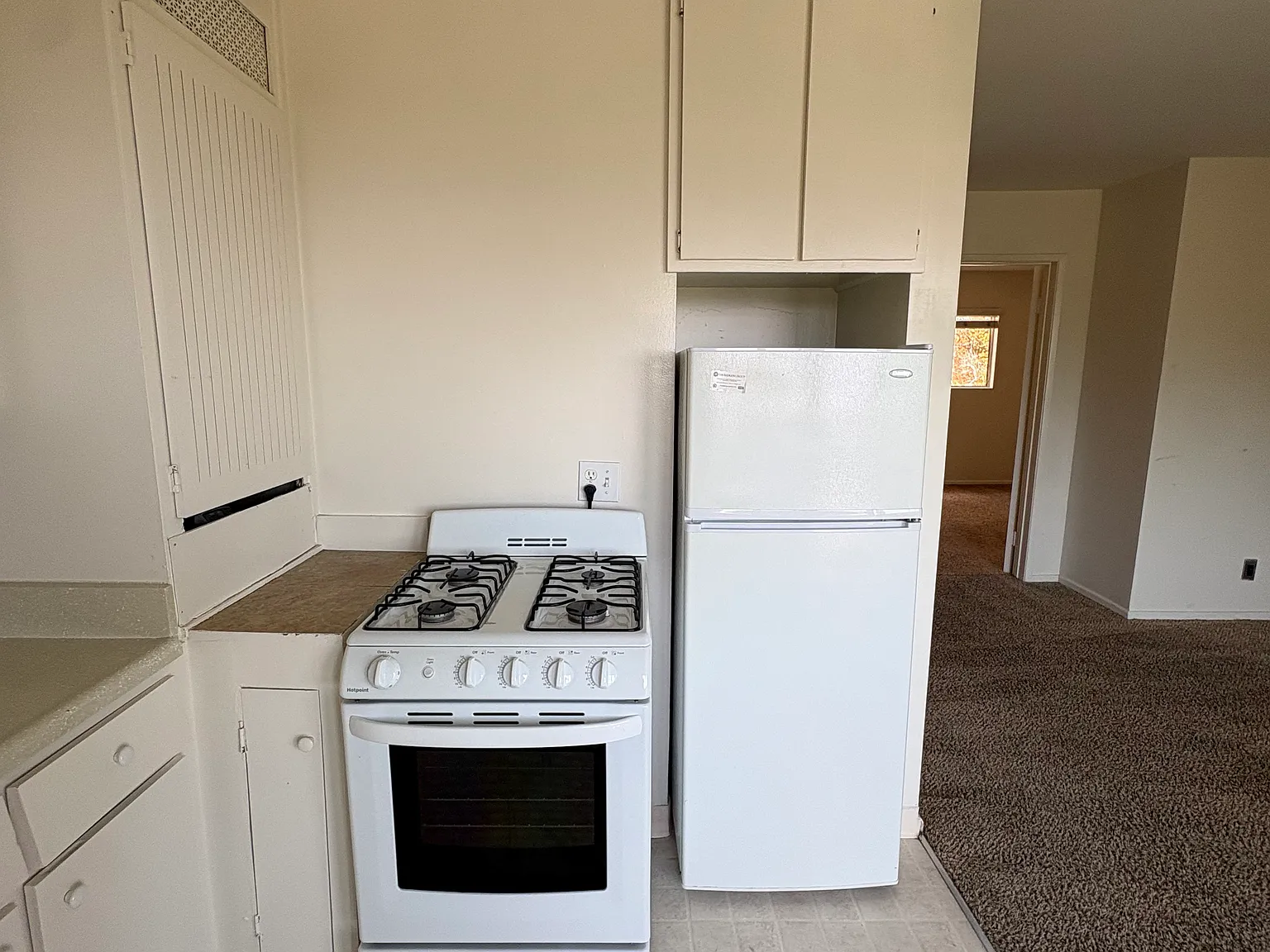 2 bed, $3,400 — Photo 2