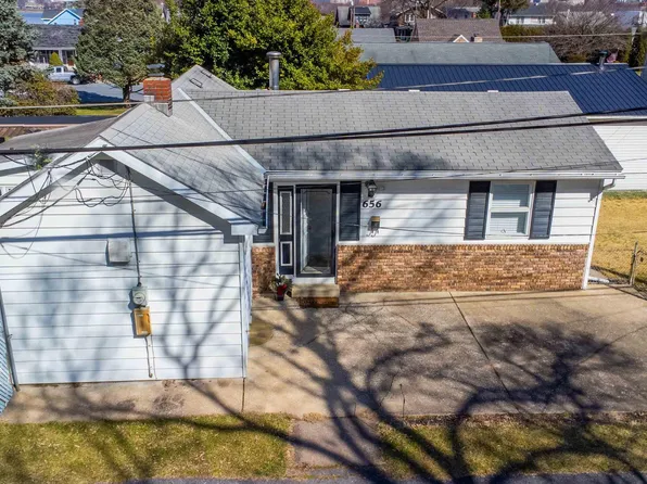 656 N 3rd St, Wormleysburg, PA 17043